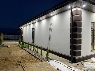 Штукатурка супер, советую всем. И большое спасибо Роману за советы! На правах рекламы: если что, обращайтесь к нему ;)